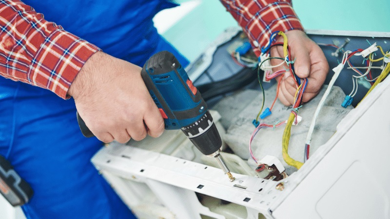 Güzelbahçe Viessmann Viessmann çamaşır makinesi kart tamiri – Su almama arızası orijinal parça ile giderildi. - Teknik servis örneği